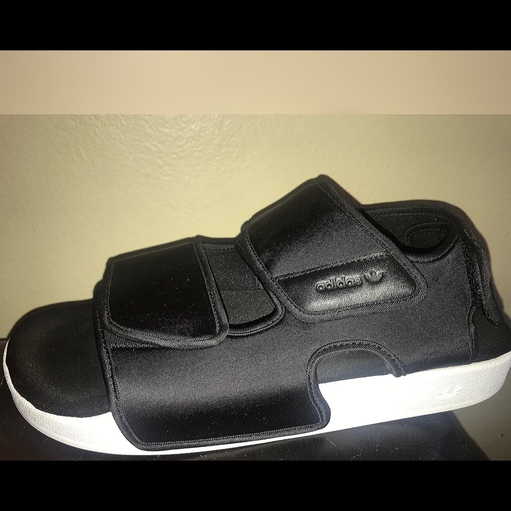 Adidias Sandals